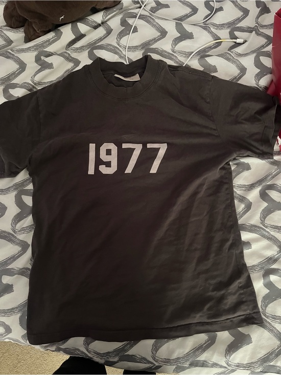 Essentials Other - Essentials Black Short-Sleeve Tee with '1977' Front Graphic